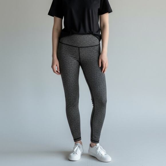 Lululemon leggings size 6 - Picture 2 of 10